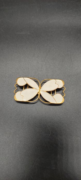 Брошки в хорошем состоянии