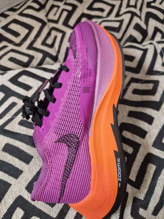 Vând pantofi de sport