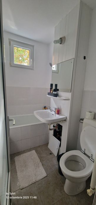 Inchiriez garsoniera