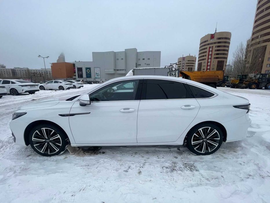 Аренда машины Chery Arrizo 8, 18 тысяч в сутки, подходит для Бизнес