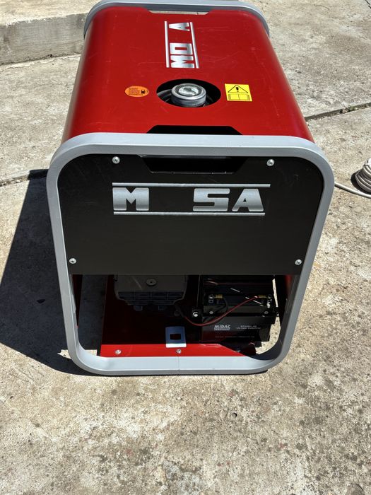 Generator cu panou atomatizare