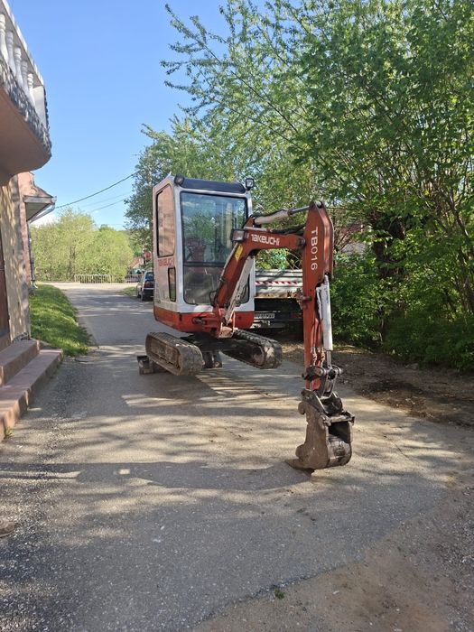 Vand excavator takeuchi