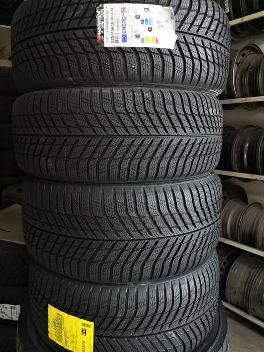 225 45 18 предни и 255 40 18 задни гуми спорт пакет hankook dot 26