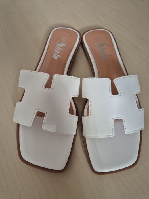 Papuci 41 albi noi
