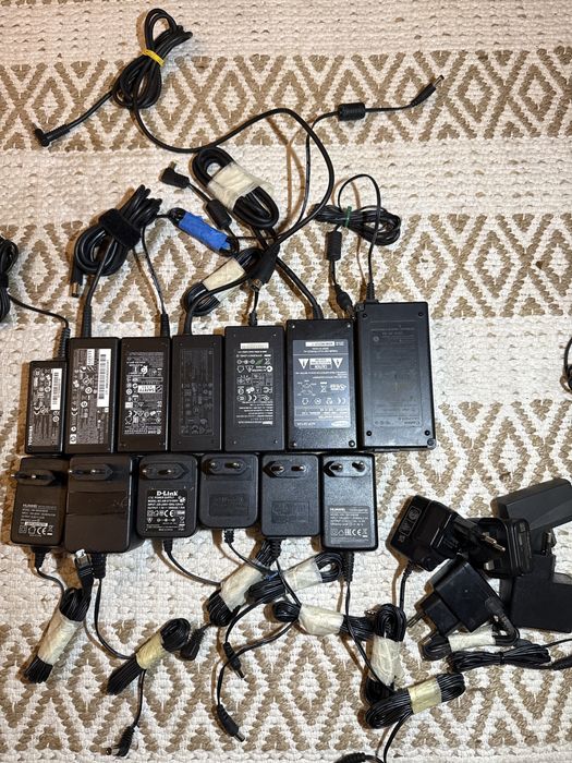 Cabluri alimentare, HDMI, Displayport, încarcatoare de mai multe tipur