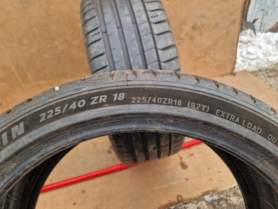 2 Michelin R18 225/40 Летни гуми  DOT0423