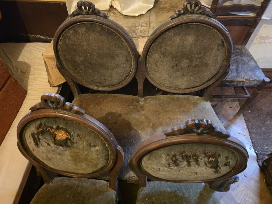 Старинни столове комплект