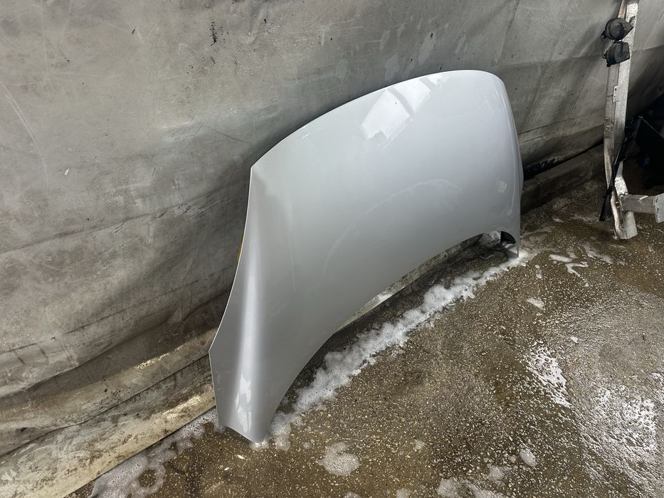 Преден капак за Рено Сценик 3! След 2009г.!