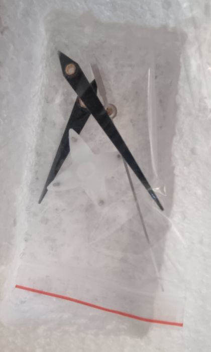 Стилен стенен часовник