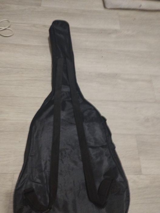 Акустическая гитара