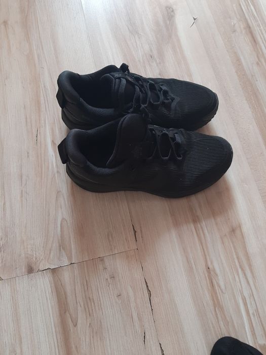 Adidasi nike copii marimea 33.5