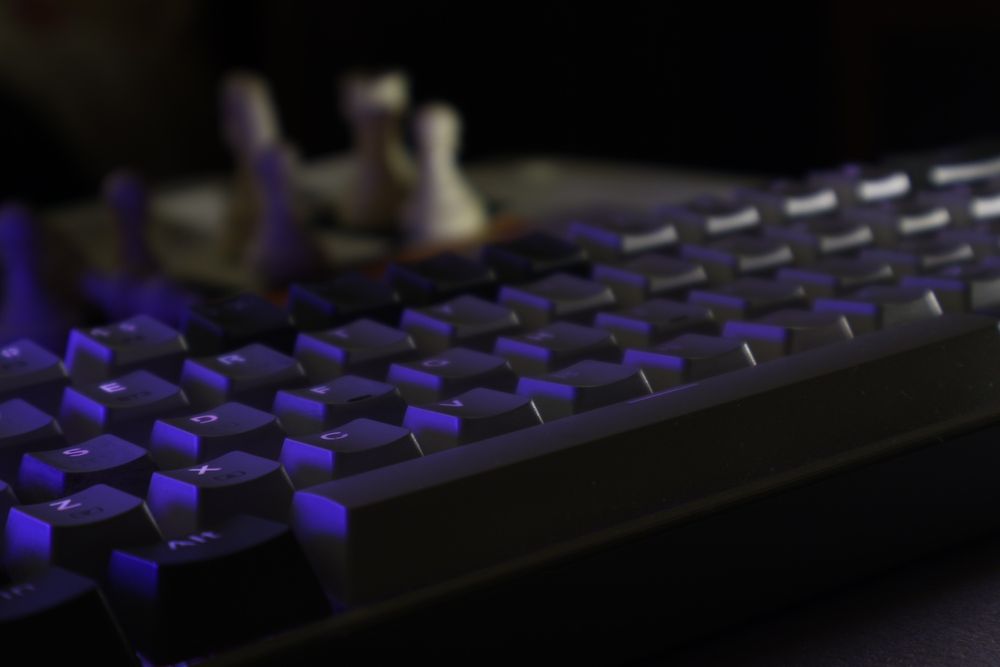 Keyboard Red dragon K616, cu LED și Bluetooth si stick