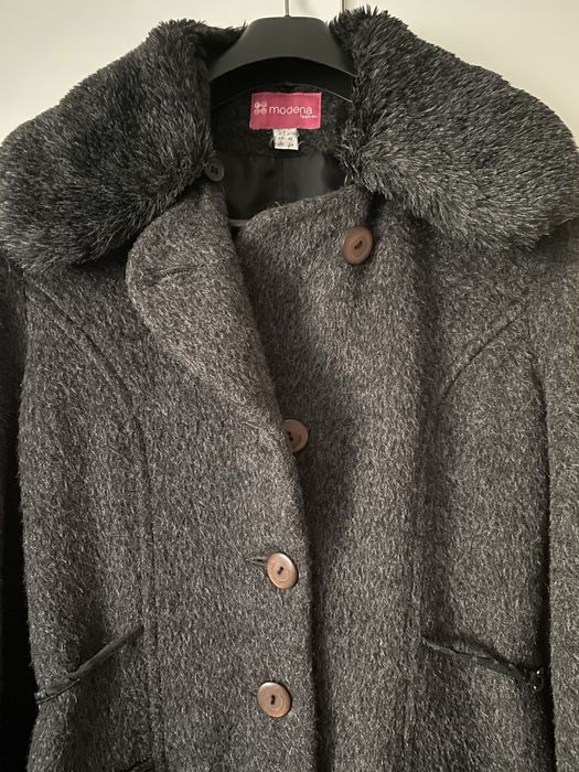 Елегантно вълнено дамско палто Modena