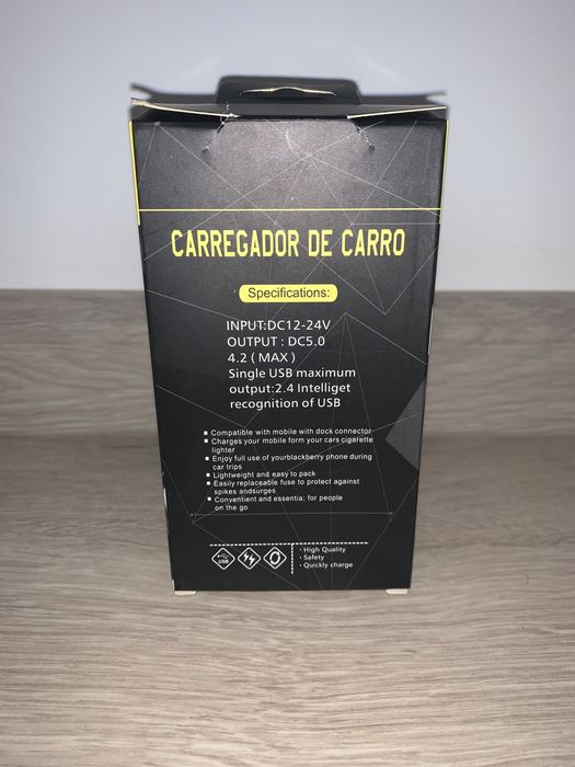 Incarcator auto cu 3 iesiri