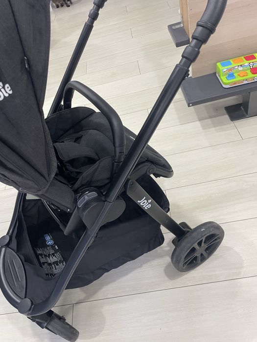 Cărucior Joie Versatrax