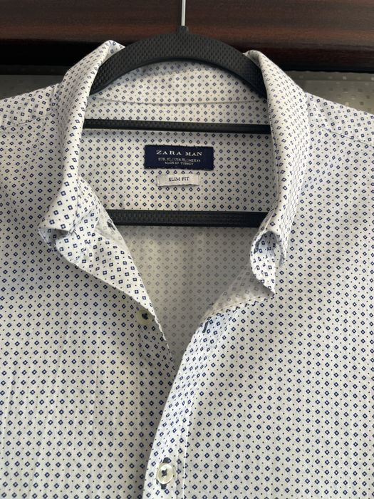 Camasa barbati Zara alba cu model - marimea XL - stare foarte buna