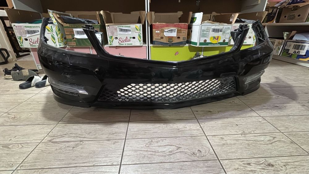Бампер очень срочно продам