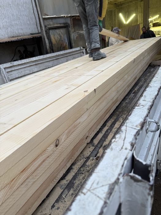 Сухая доска сухой пиломатериал