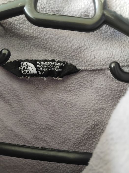 The North Face дамски полар с холограмен стикер