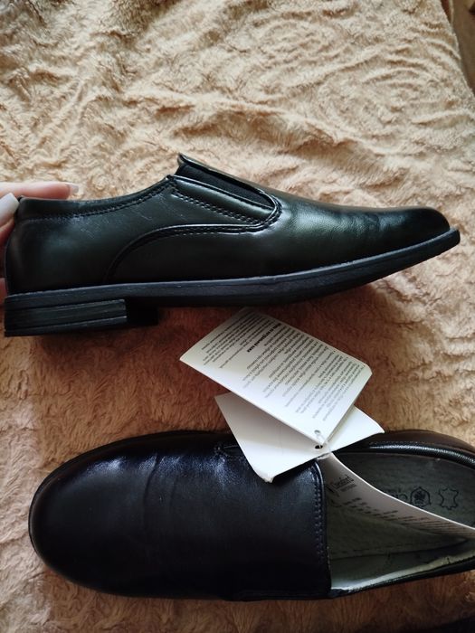 Туфли новые на мальчика