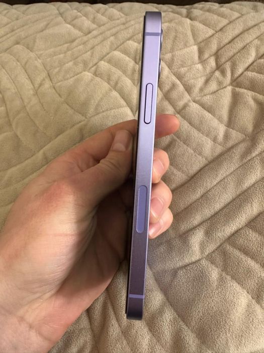 Продам Айфон 12 128гб