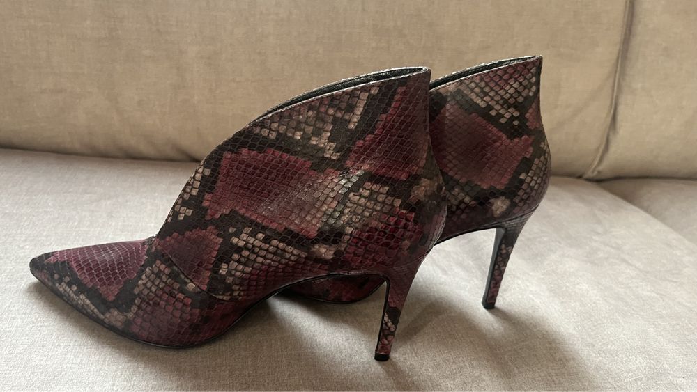 Ghetute lux, piele sarpe, piele integral, Bruglia Italia, mar 38