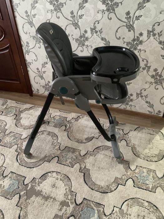 Детский стульчик для кормления в отличном состоянии