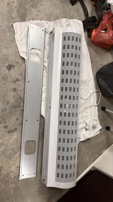 Топла въздушна завеса