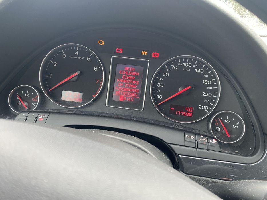AUDI A4 2002 — imagine 4