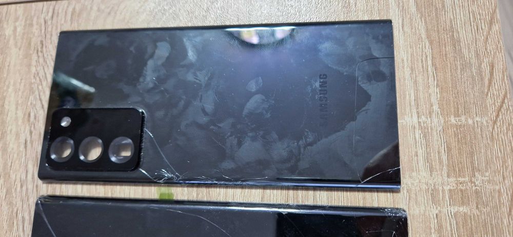 Гърбове и стъкла за задна камера нот 20 ултра note 20 ultra