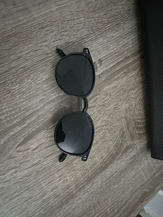 Слънчеви очила..