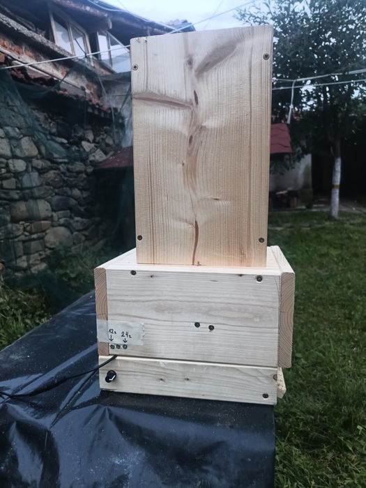 Автоматична хранилка за животни