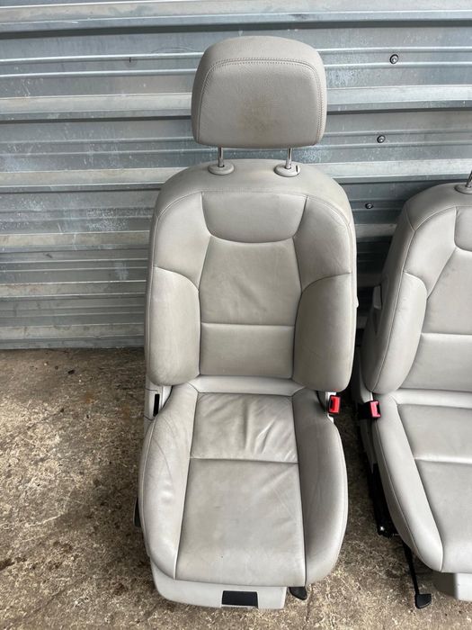 Кожен салон за Mercedes-Benz W204 комби сив подгрев ном 777