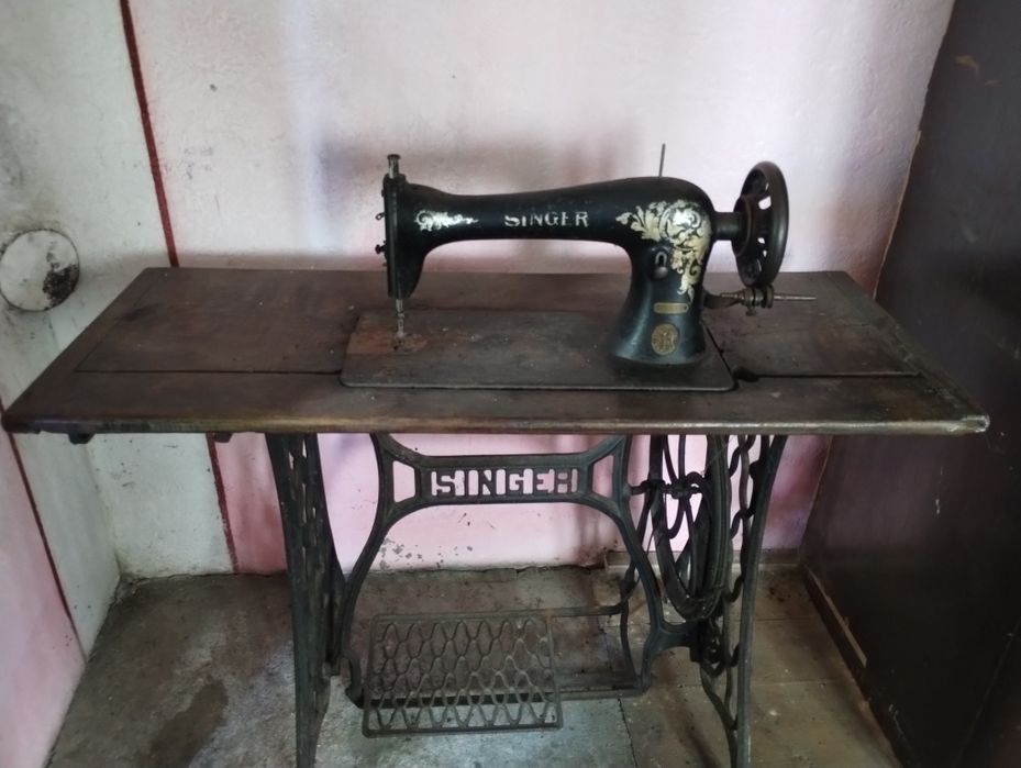 Mașina de cusut Singer