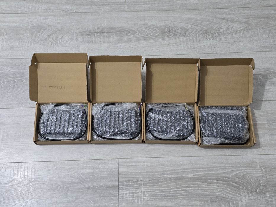 Set 4 Reflectoare LED RGB 30W – 3000LM, Telecomandă, IP66 Waterproof