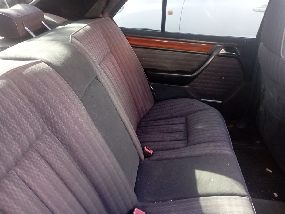 Продам Mersedes  W124 3.2