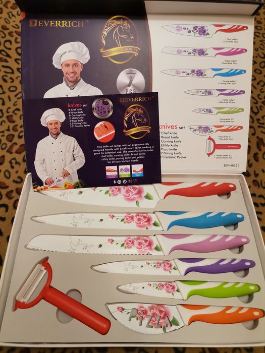 Набор ножей и овощечистка