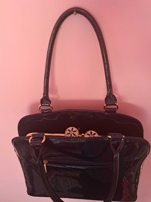 Posete Genti                                                      .