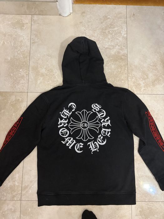 суичър chrome hearts