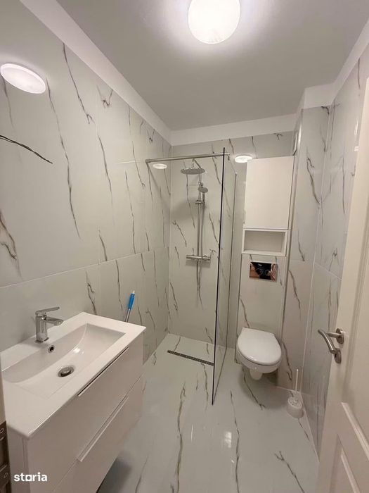 Apartament 3 camere semidecomandat zona Sesu de sus