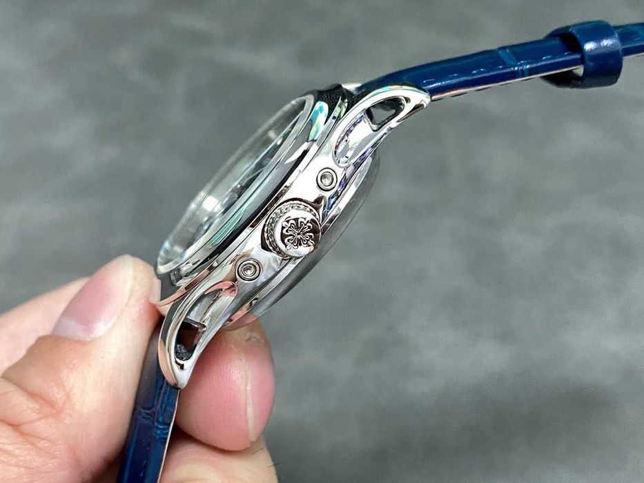 Автоматичен мъжки часовник Patek Philippe Annual Calendar 5205G-013