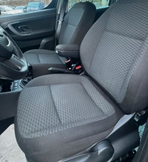 Skoda Roomster Anu 2013 Motor 1,2 Benzină 105 Cai În 4 Cilindri Climă