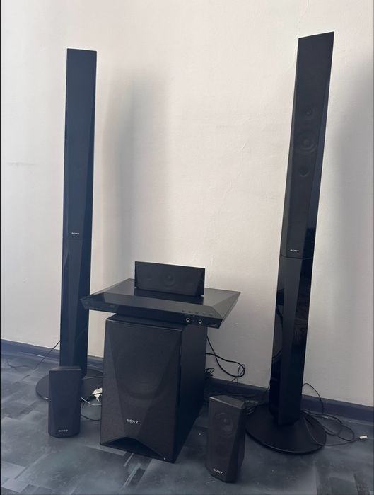 Продам Sony домашний кинотеатр 6-1 в отличном состояние как новый
