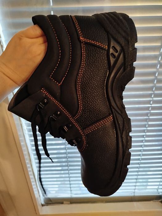 Мъжки работни обувки 44 номер