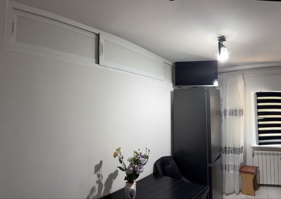 Vand garsonieră complet renovată și mobilată – Cartier Prundu, Pitești