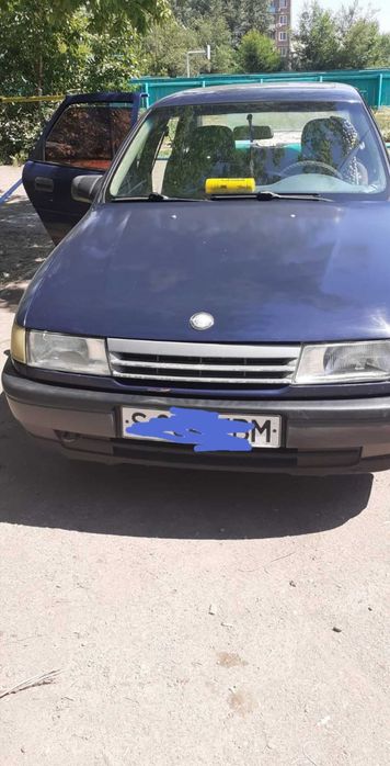 Машина Opel Vectra