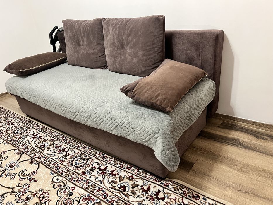 Продам диван Софа состояние новое размер 190*90