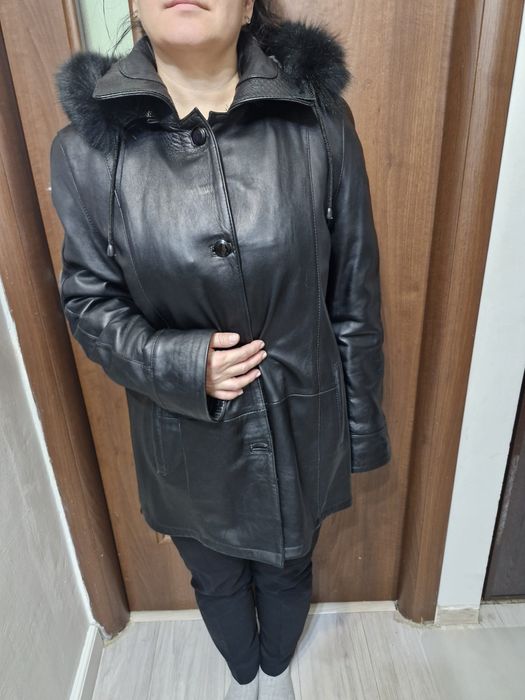Vând geacă de dama din piele, nepurtata