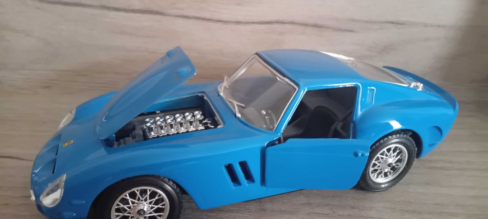 Mercedes, BMW, Dodge Charger, Porsche 1:24 , 1:32 Bburago, Mini Auto, KLT