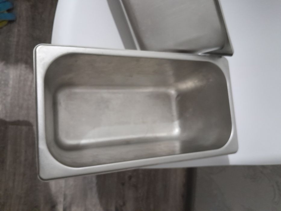 Продаём гастроёмкость 1,5 л. нержав.сталь,,.Торг